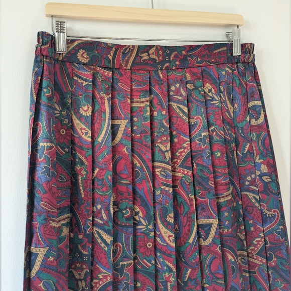 Vintage Pleated Midi Skirt - Picture 5 of 5